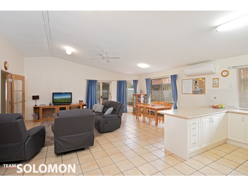 11 Spinnaker Circuit, Redland Bay QLD 4165