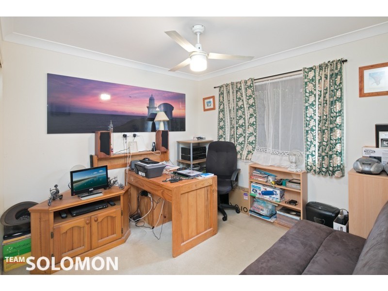 11 Spinnaker Circuit, Redland Bay QLD 4165