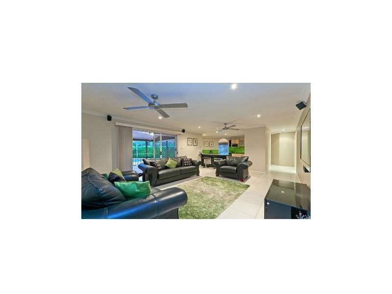 21 Seagull Street, Victoria Point QLD 4165