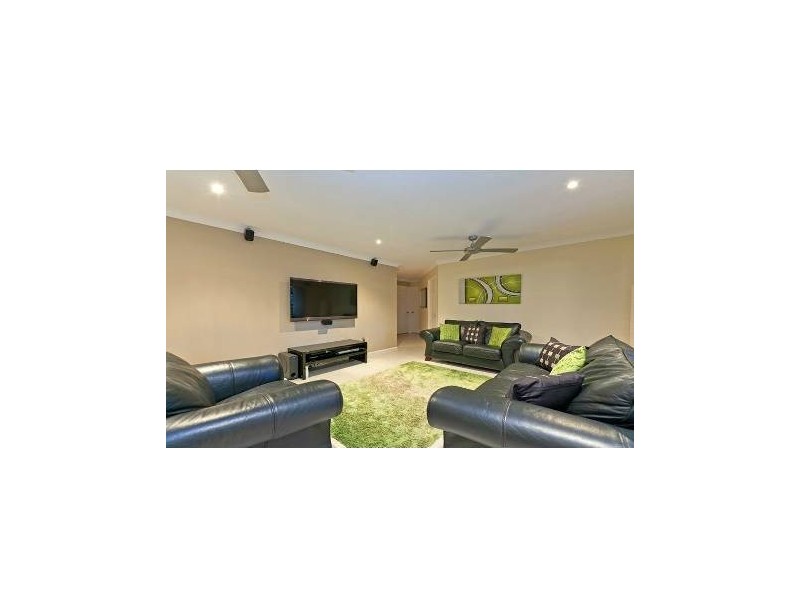 21 Seagull Street, Victoria Point QLD 4165