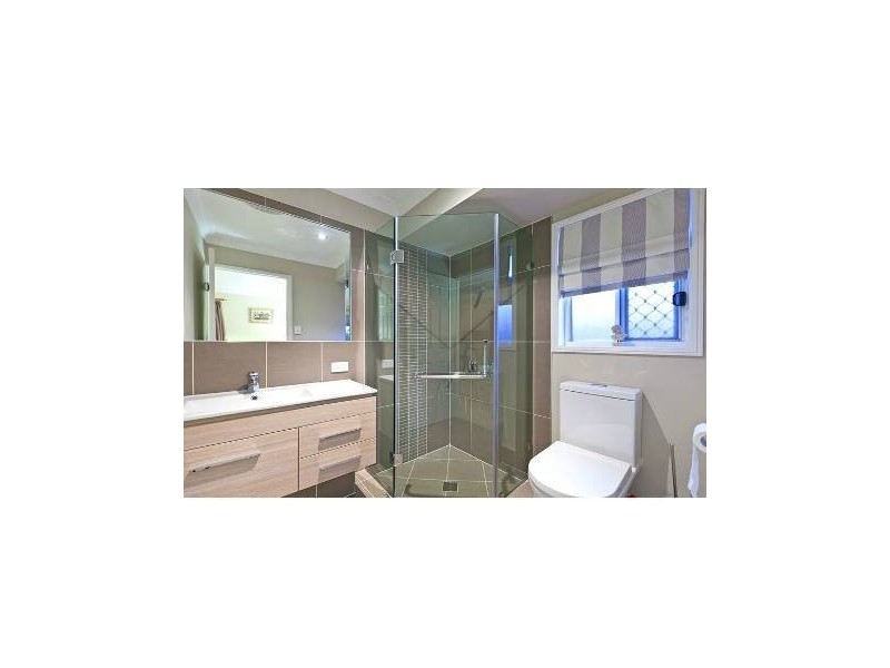 21 Seagull Street, Victoria Point QLD 4165