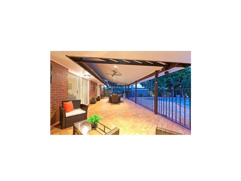 21 Seagull Street, Victoria Point QLD 4165