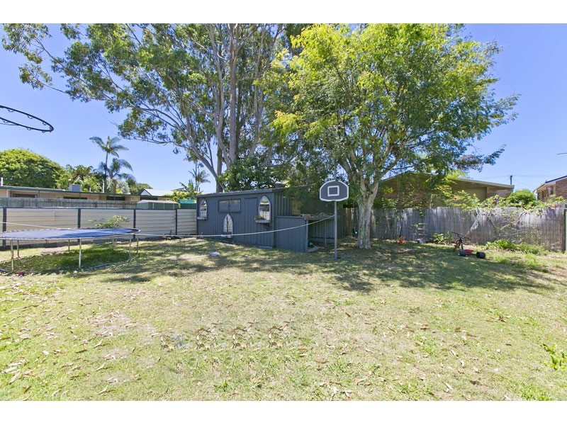 15 Sheena Street, Wellington Point QLD 4160