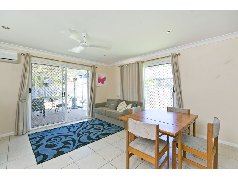 15 Sheena Street, Wellington Point QLD 4160