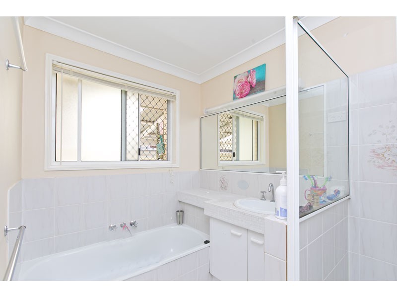 15 Sheena Street, Wellington Point QLD 4160