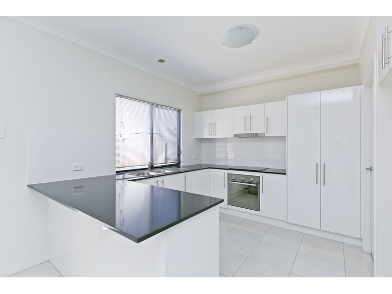 8/21-23 Island Street, Cleveland QLD 4163