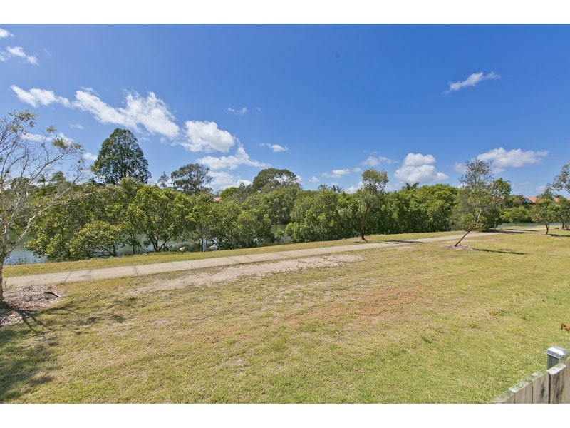 8/21-23 Island Street, Cleveland QLD 4163