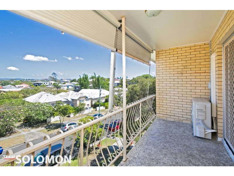4/74 Henry Street, Greenslopes QLD 4120