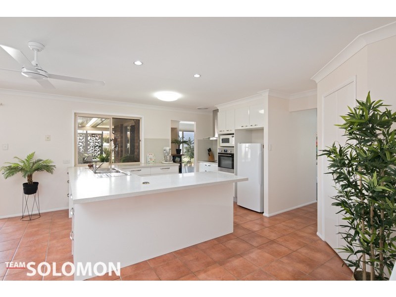 42 Seagull Street, Victoria Point QLD 4165