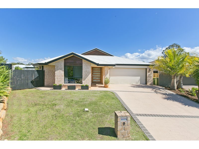 9 Pitman Place, Redland Bay QLD 4165