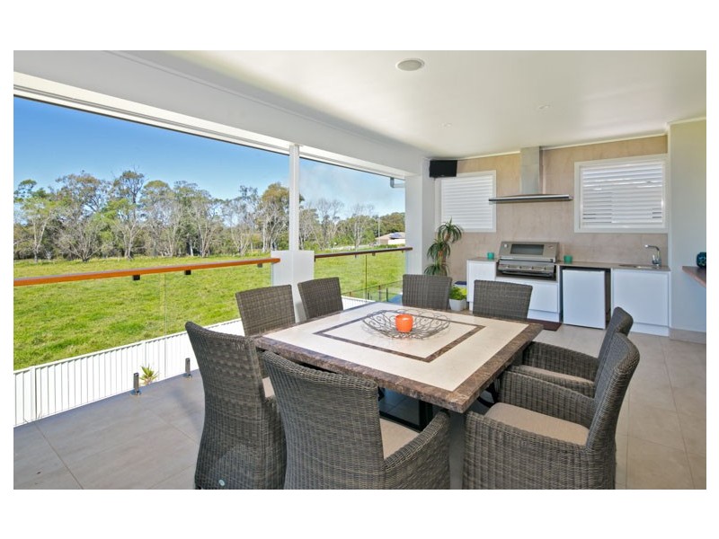 61 Waterville Drive, Thornlands QLD 4164