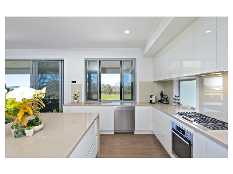 61 Waterville Drive, Thornlands QLD 4164