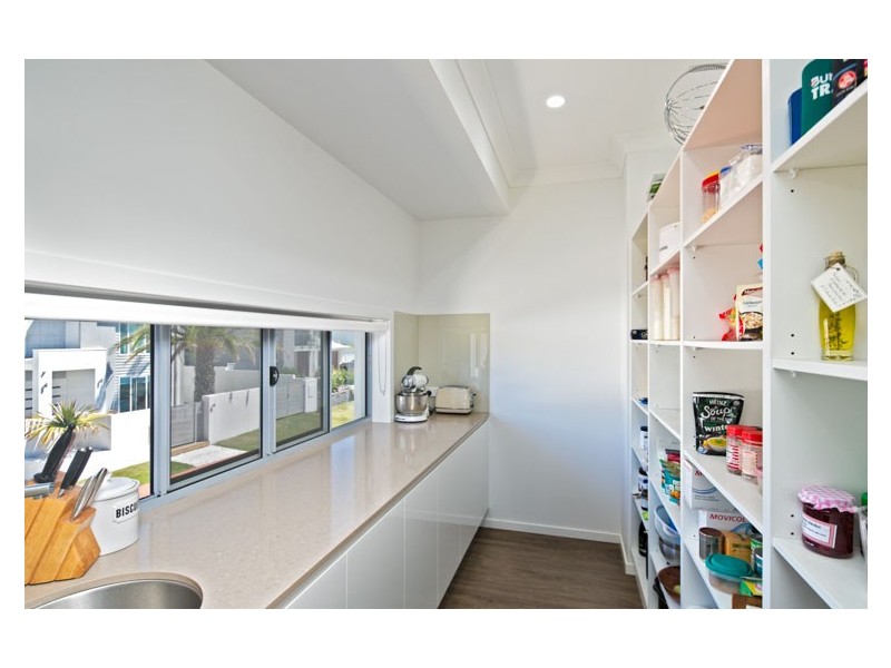 61 Waterville Drive, Thornlands QLD 4164