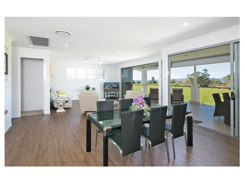 61 Waterville Drive, Thornlands QLD 4164