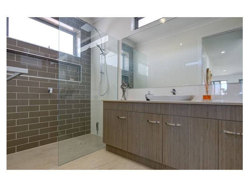 61 Waterville Drive, Thornlands QLD 4164