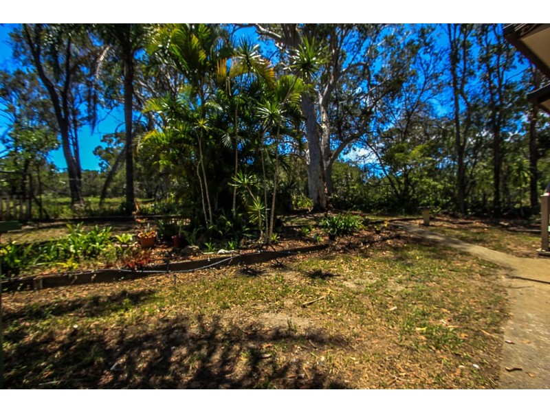 5 Lakeside Avenue, Macleay Island QLD 4184