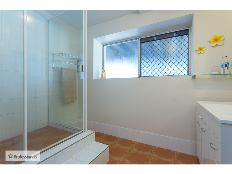 7 Makaha Drive, Birkdale QLD 4159