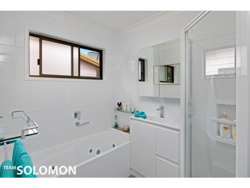 223 Main Street, Redland Bay QLD 4165