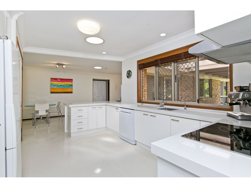 3 Burgess Court, Wellington Point QLD 4160