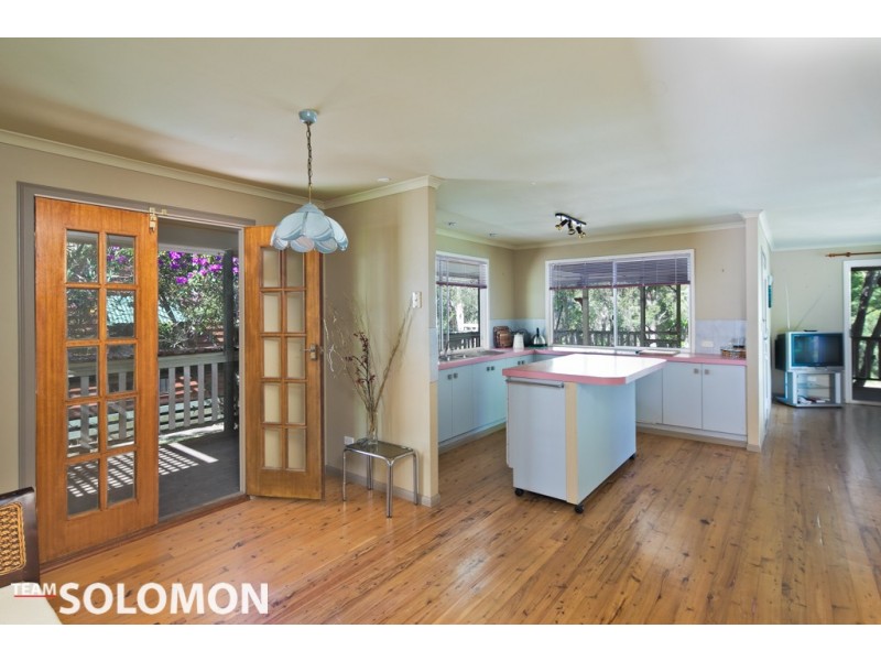 62 Elizabeth Street, Coochiemudlo Island QLD 4184