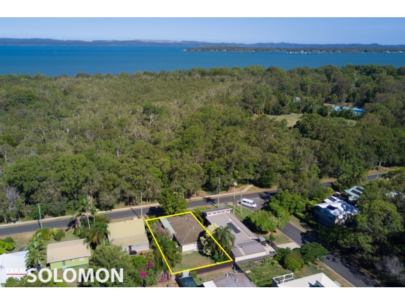 62 Elizabeth Street, Coochiemudlo Island QLD 4184