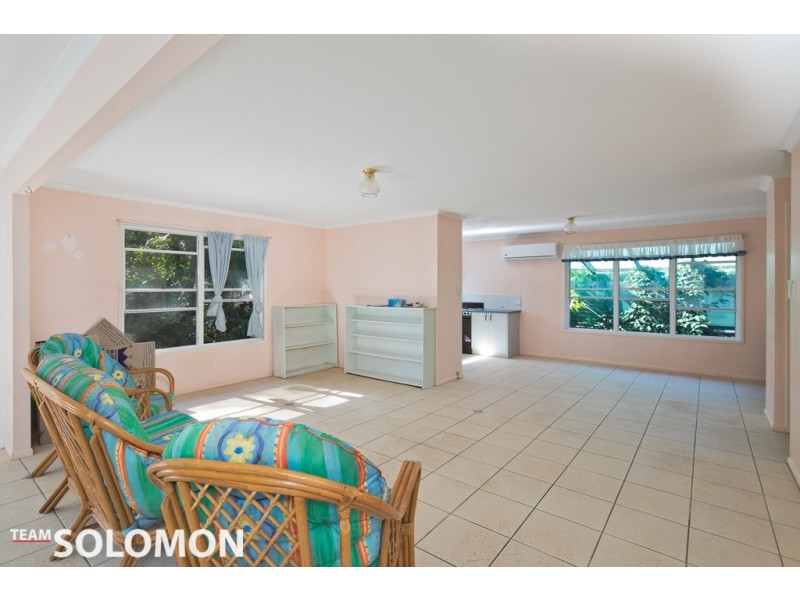 3 Moonah Street, Coochiemudlo Island QLD 4184