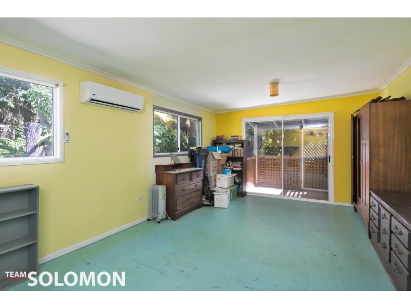 3 Moonah Street, Coochiemudlo Island QLD 4184