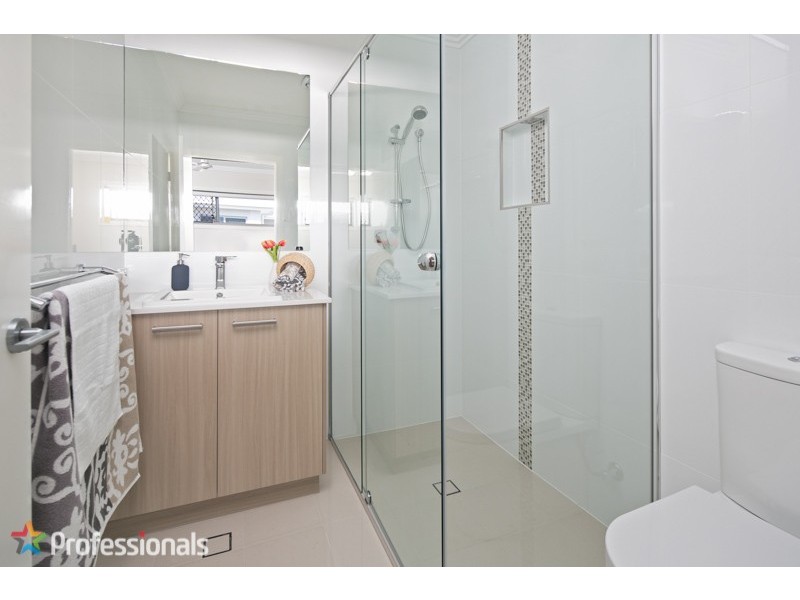 2/21 Passage Street, Cleveland QLD 4163