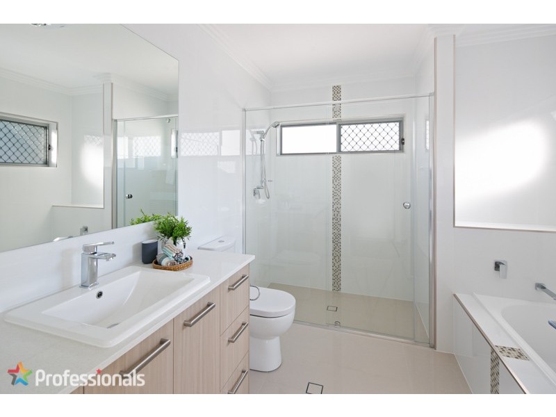 2/21 Passage Street, Cleveland QLD 4163