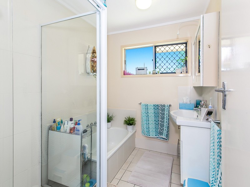 100 Fegen Drive, Moorooka QLD 4105