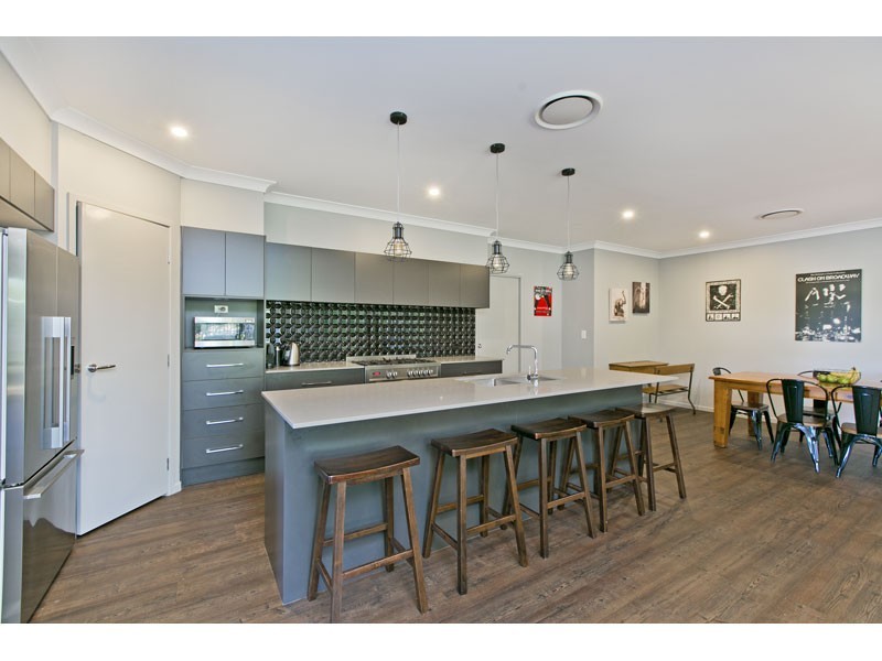 16 Duchess Place, Cleveland QLD 4163