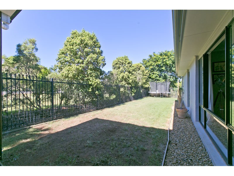 16 Duchess Place, Cleveland QLD 4163