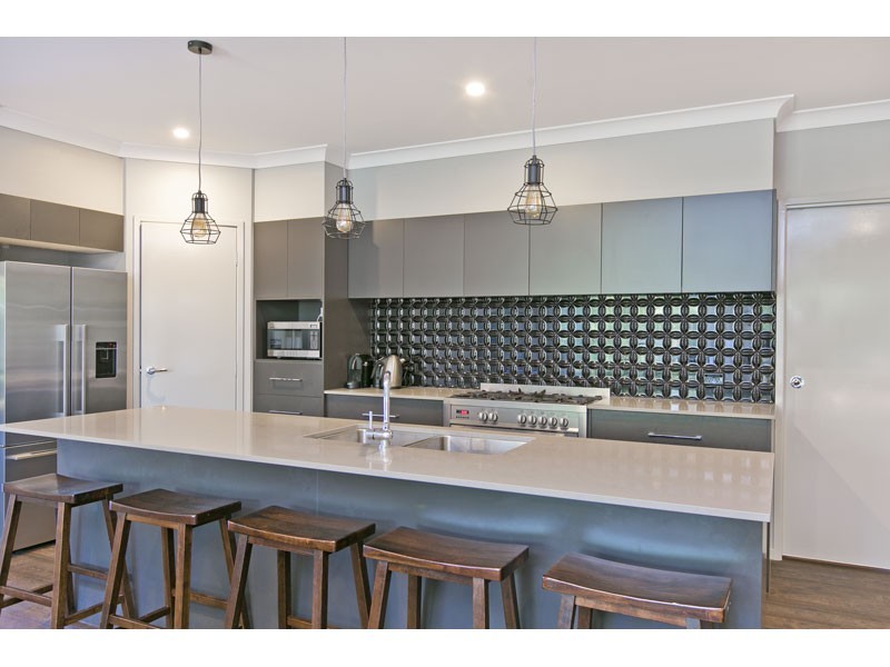 16 Duchess Place, Cleveland QLD 4163