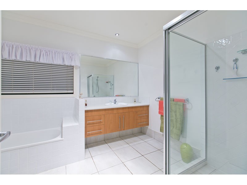 44 Attenborough Circuit, Redland Bay QLD 4165