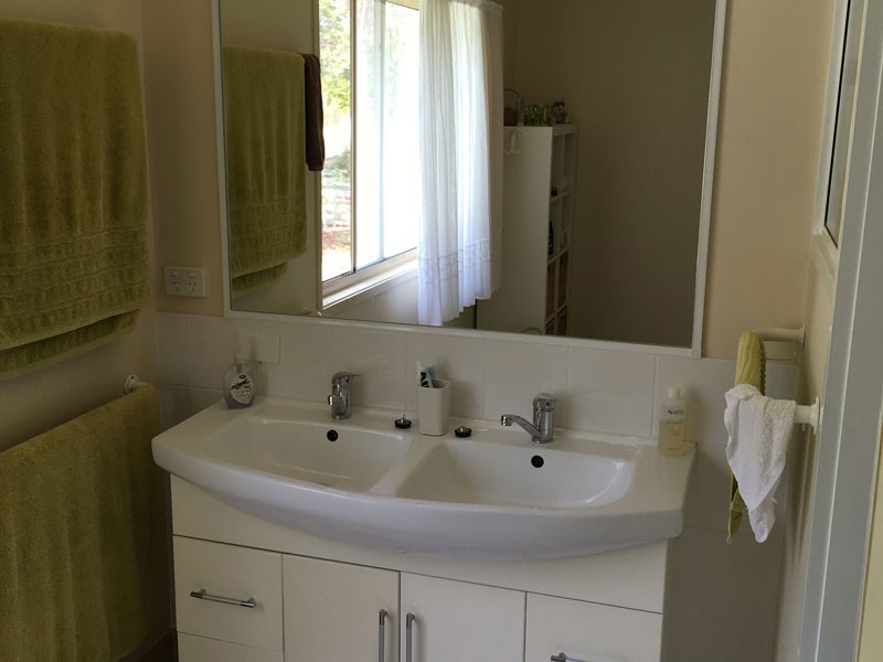 24 Orana Street, Macleay Island QLD 4184