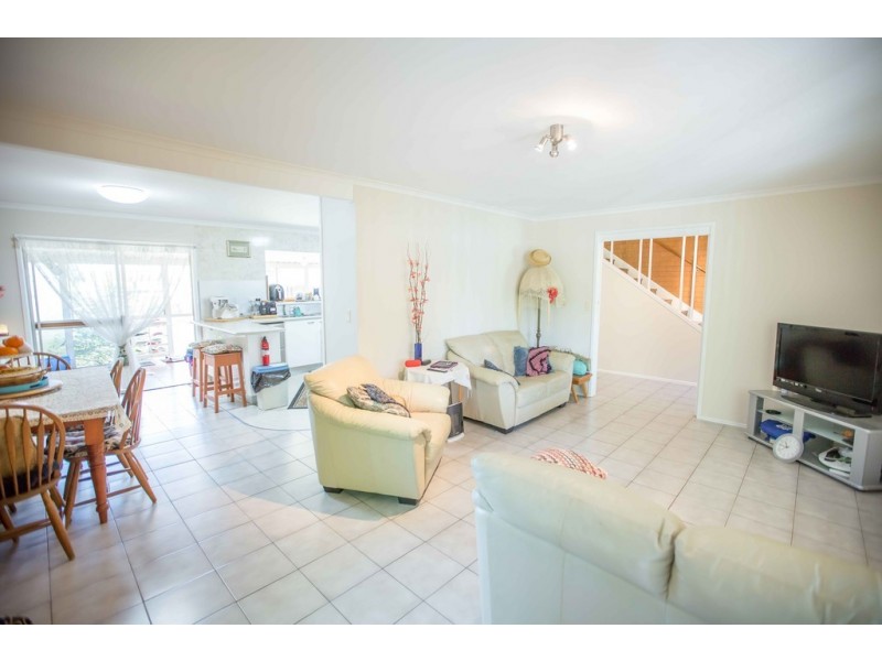 16 Bourke Street, Brassall QLD 4305