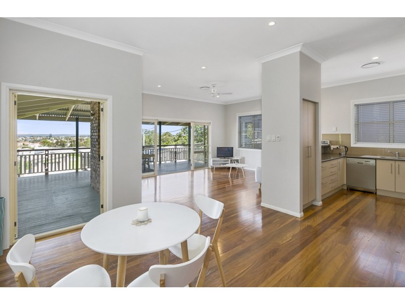 8 George Street, Ormiston QLD 4160