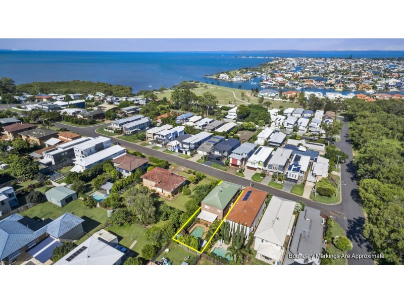 8 George Street, Ormiston QLD 4160