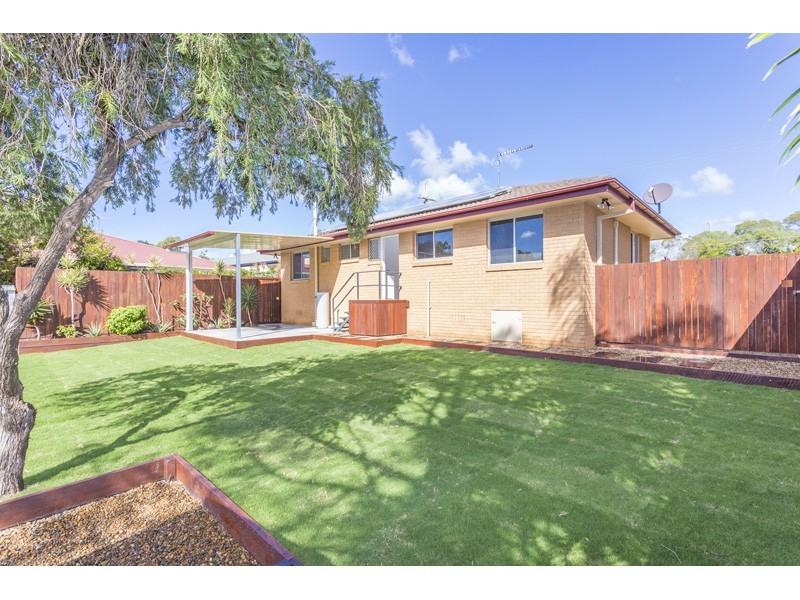 223 Railway Parade, Thorneside QLD 4158