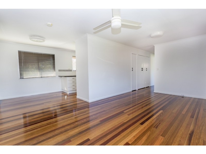 223 Railway Parade, Thorneside QLD 4158