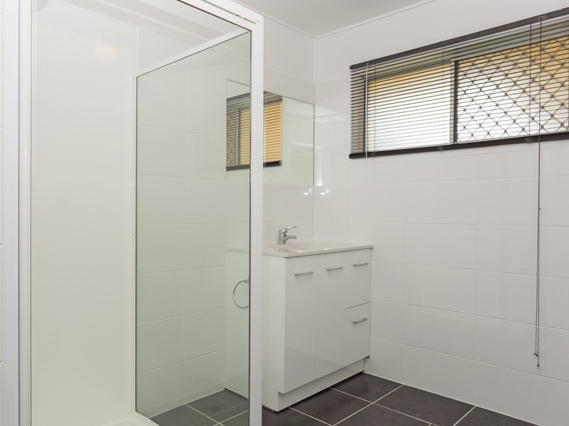 223 Railway Parade, Thorneside QLD 4158
