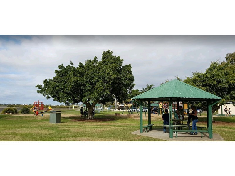223 Railway Parade, Thorneside QLD 4158