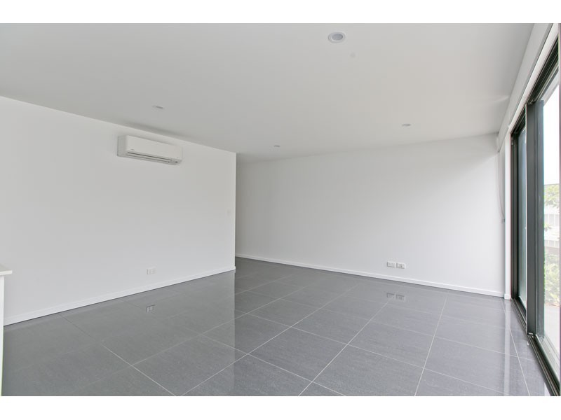 1/47 Dickenson Street, Carina QLD 4152