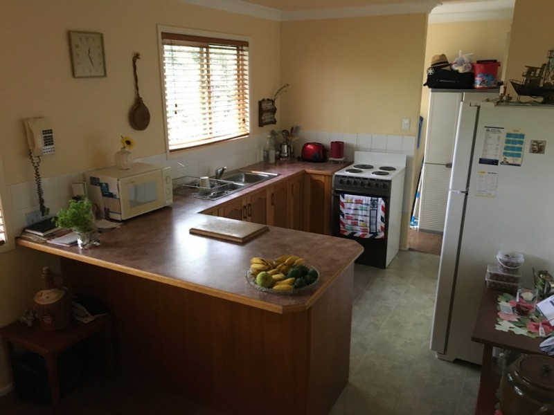 250 Centre Road, Russell Island QLD 4184