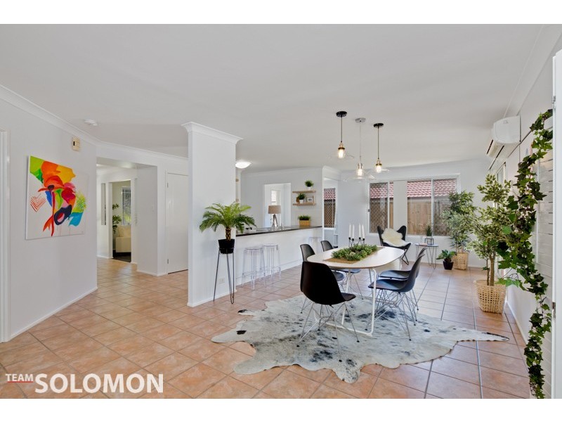 8 Ivanhoe Place, Capalaba QLD 4157