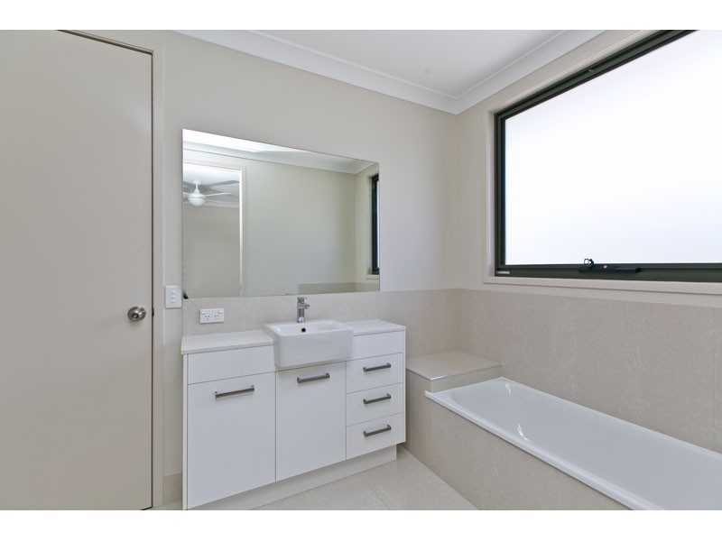 12/10-12 Bainbridge Street, Ormiston QLD 4160