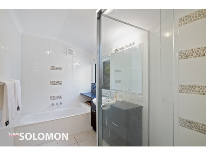 4 Cowley Street, Ormiston QLD 4160