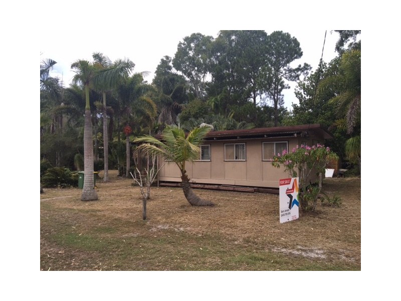 49-51 Charles Terrace, Macleay Island QLD 4184