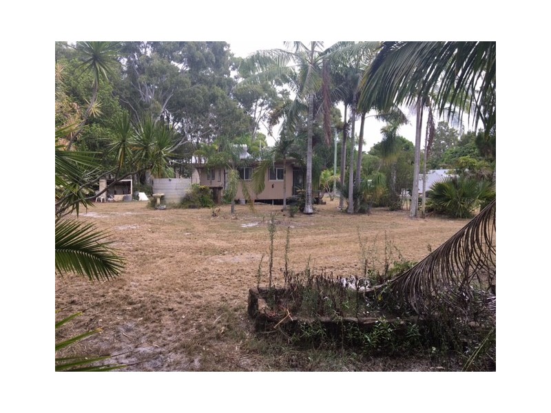 49-51 Charles Terrace, Macleay Island QLD 4184