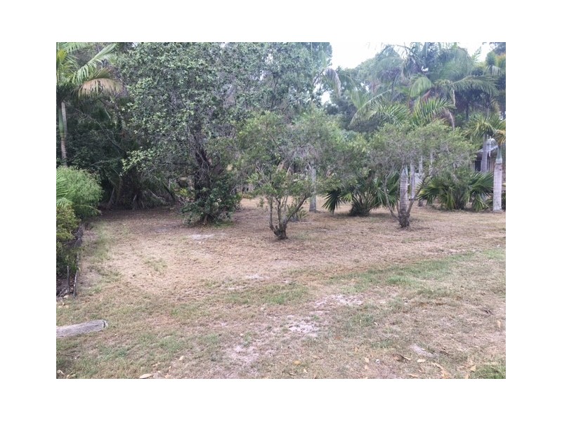 49-51 Charles Terrace, Macleay Island QLD 4184